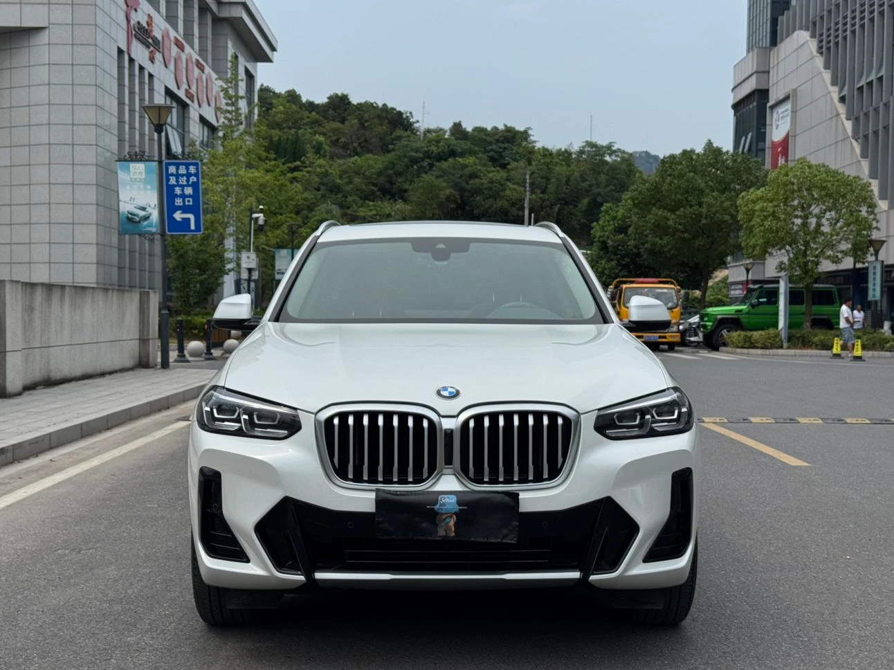 BMW X3 xDrive 25i M Sport - exterior