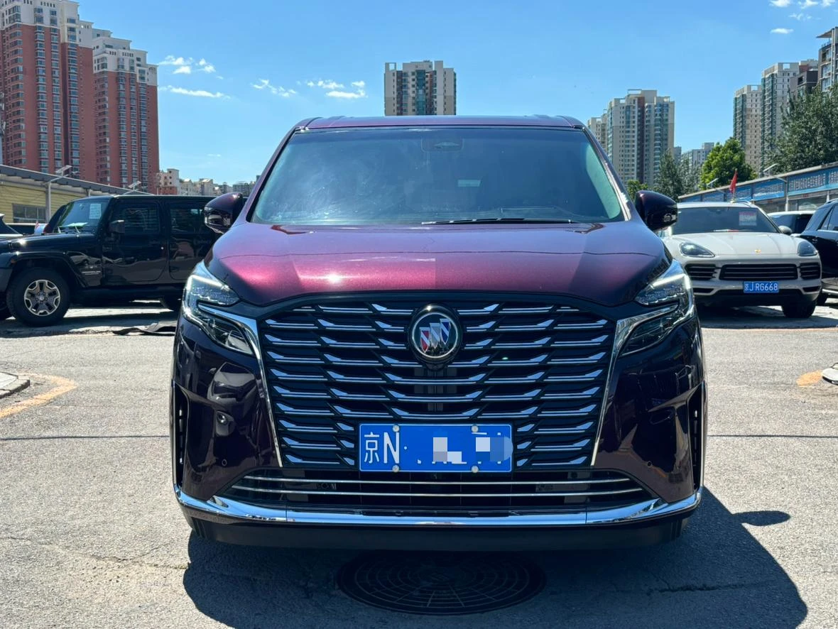 Buick GL8 Avenir 2.0T 7-Seat Family Edition - exterior