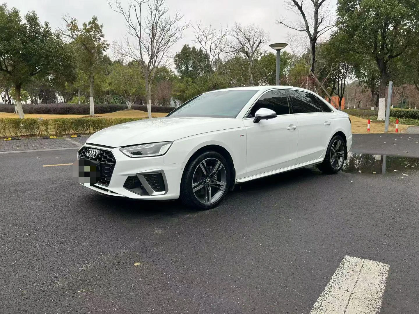 Audi A4L  40 TFSI