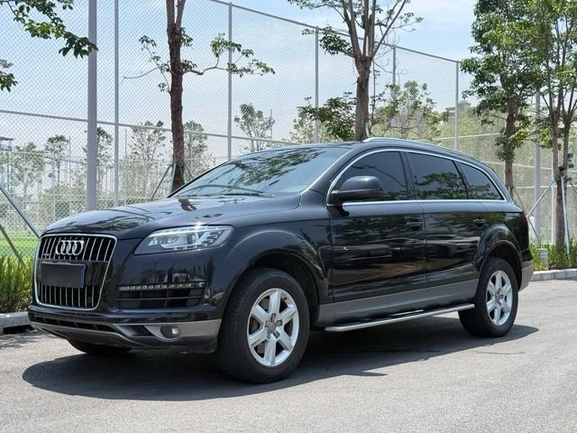 Audi Q7 35 TFSI Progressive Trim