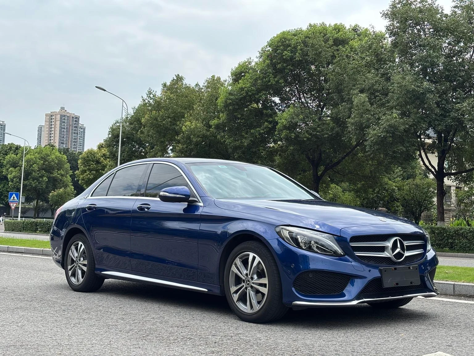Mercedes-Benz C 200 L  Sport - exterior