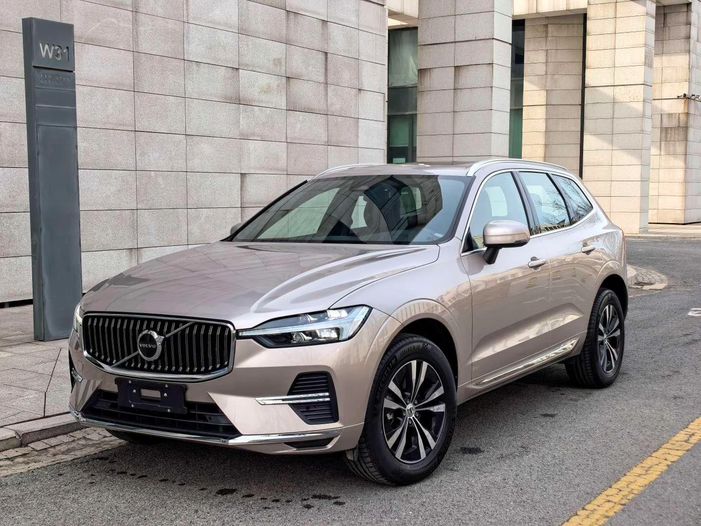 Volvo XC60 B5 AWD Zhiyi Luxury Edition