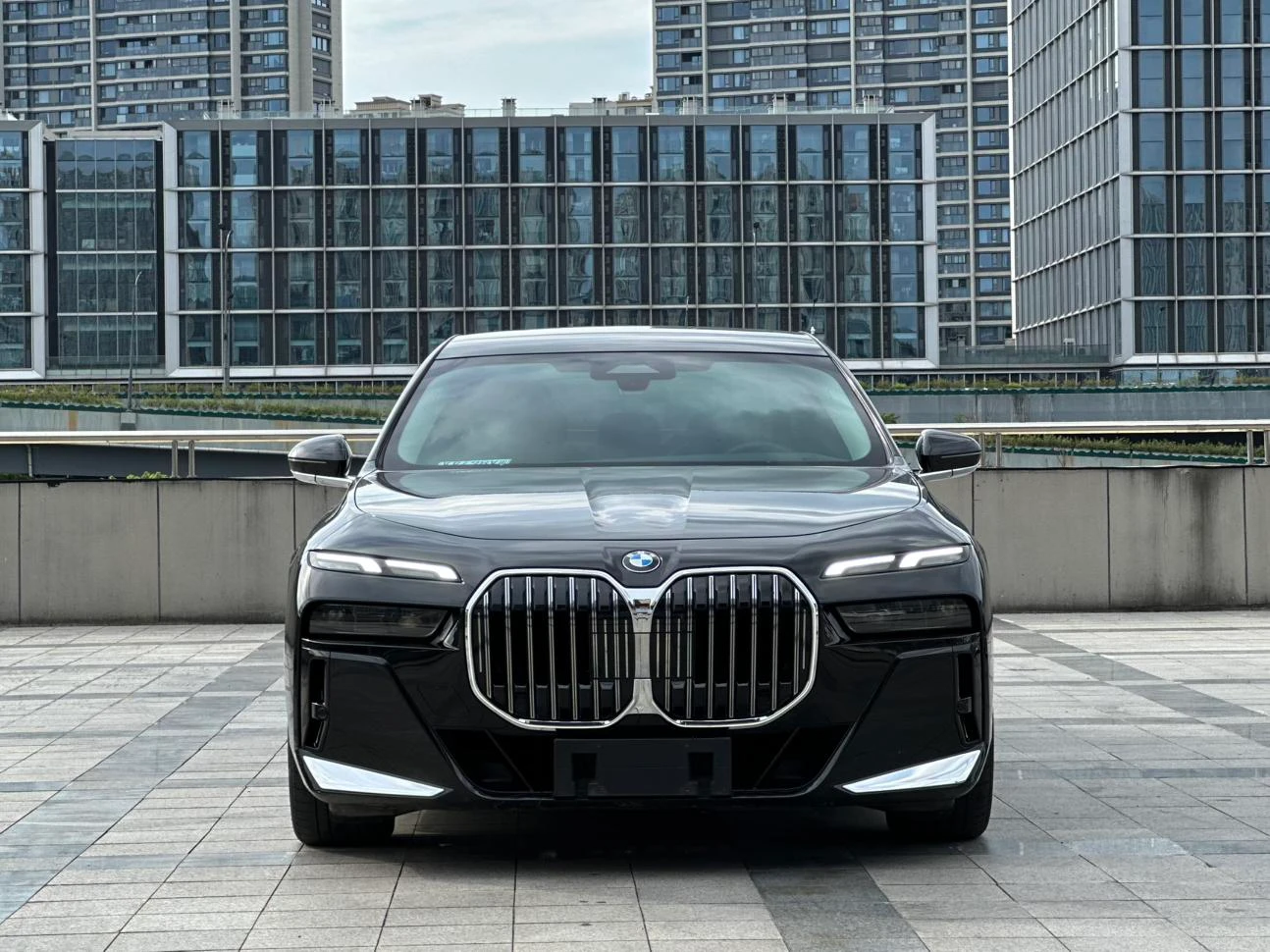 BMW 7 Series 735Li M Sport Package - exterior
