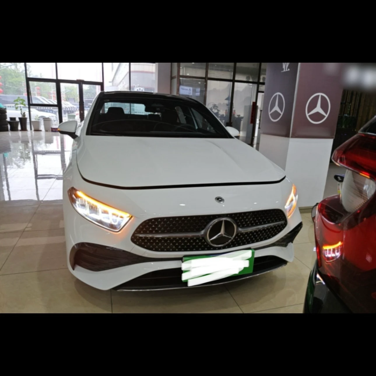 Mercedes-Benz A-Class 200L Sport - exterior