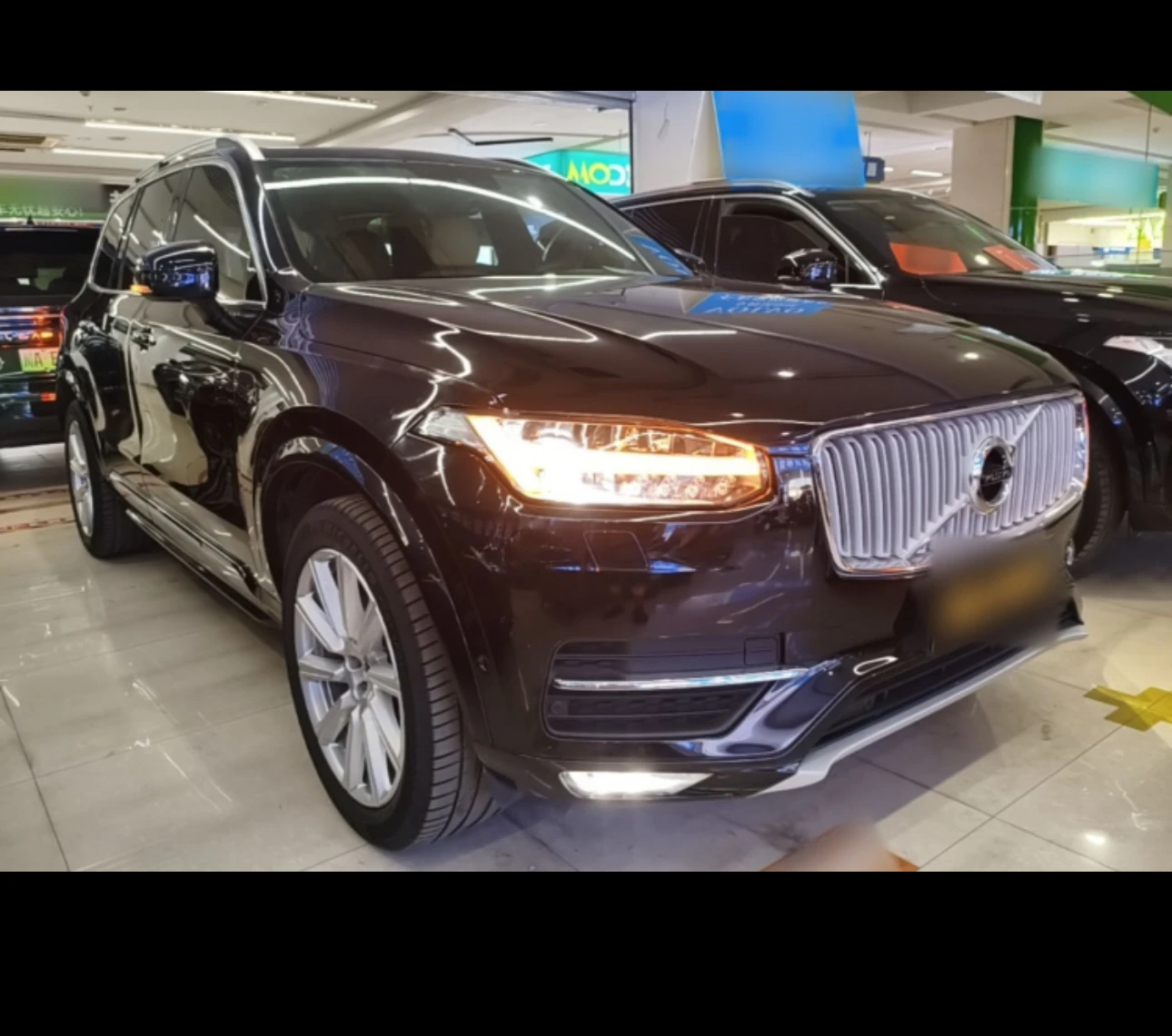 Volvo XC90 T6 AWD  - exterior