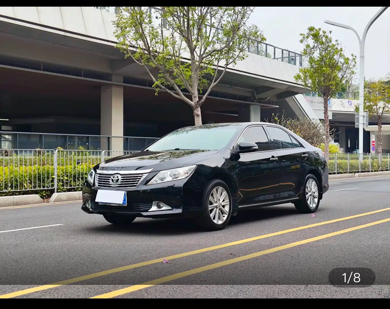 Toyota Camry 2.5V Premium Navigation Edition