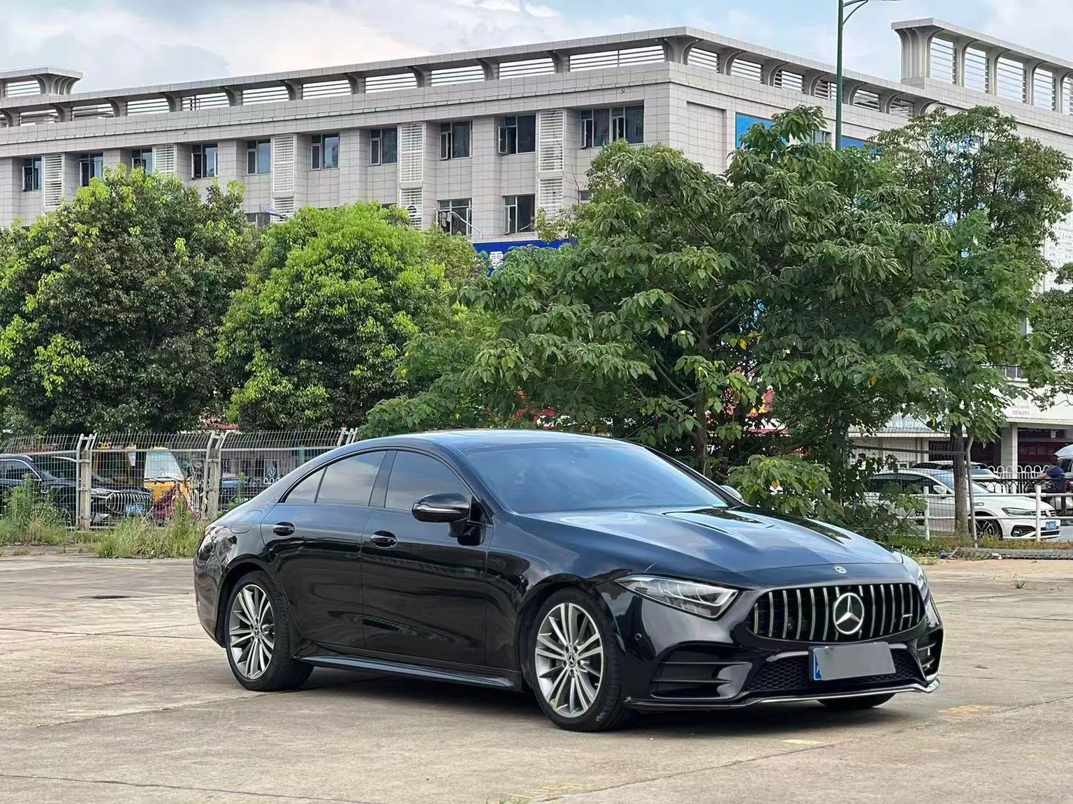 Mercedes-Benz CLS-Class CLS300 Sport - exterior