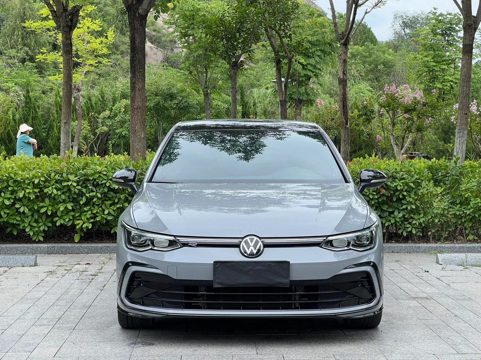 Volkswagen Golf 280TSI DSG R-Line - exterior