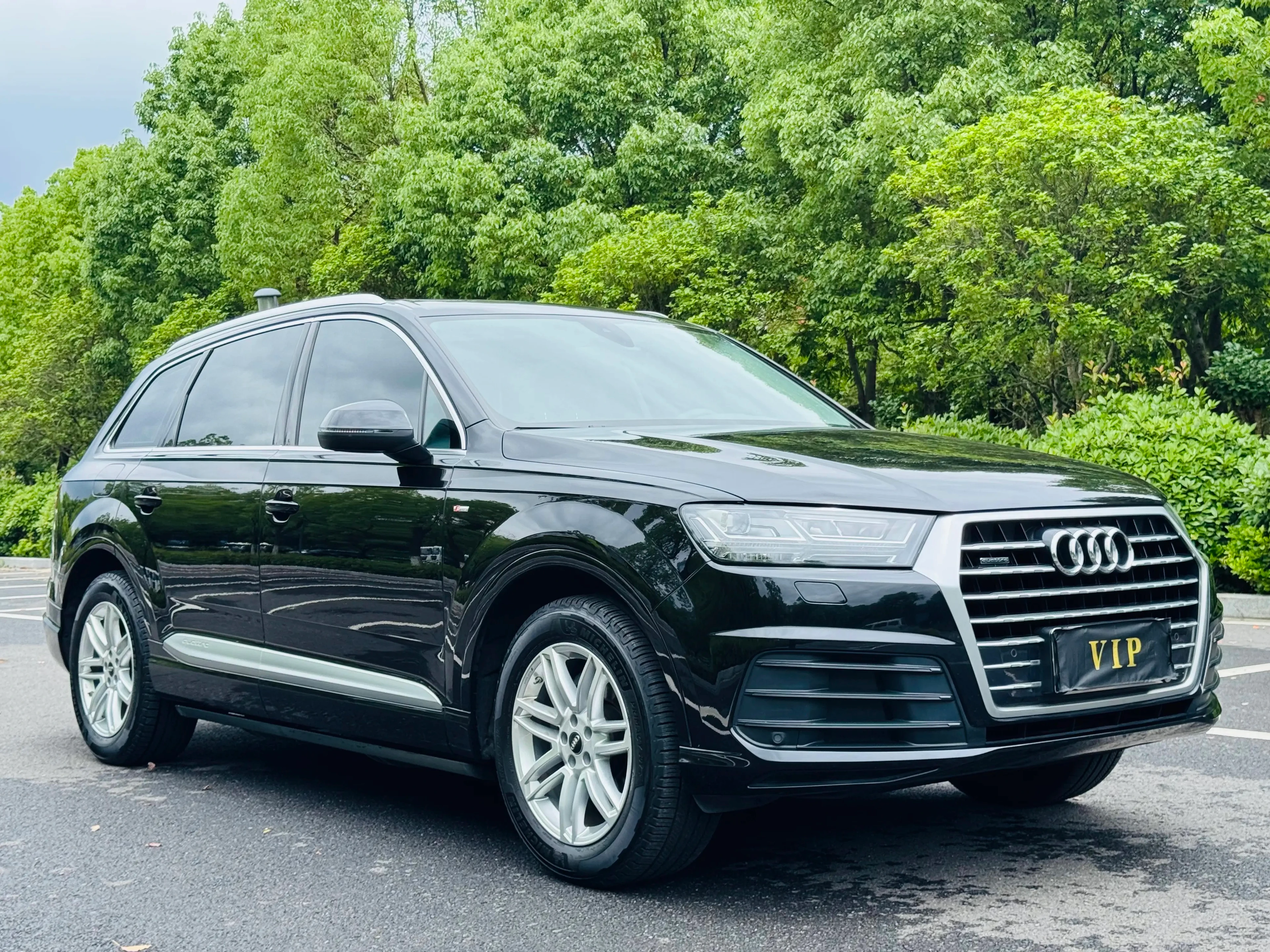 Audi Q7 45TFSI S line Sport - exterior