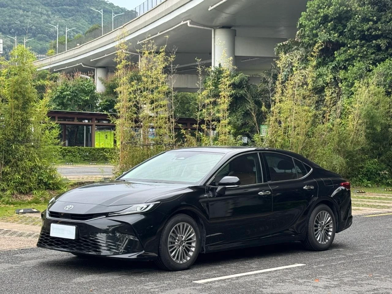 Toyota Camry 2.0GVP Luxury Edition