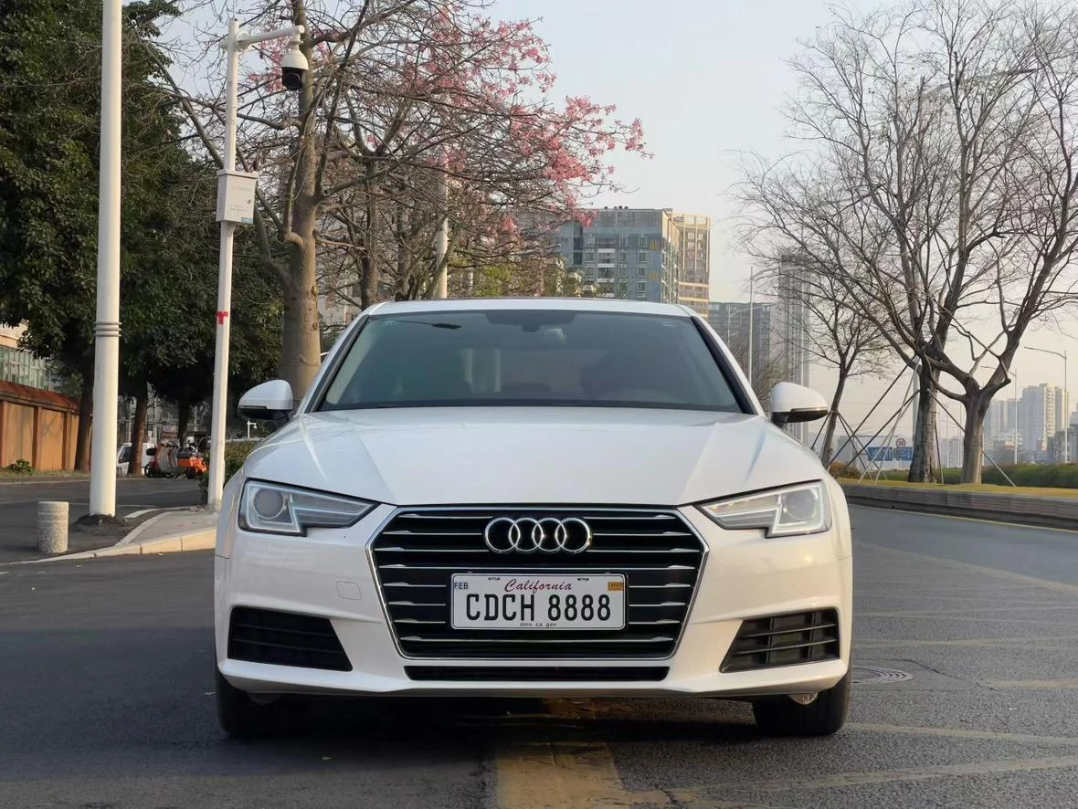 Audi A4L 40 TFSI Fashion