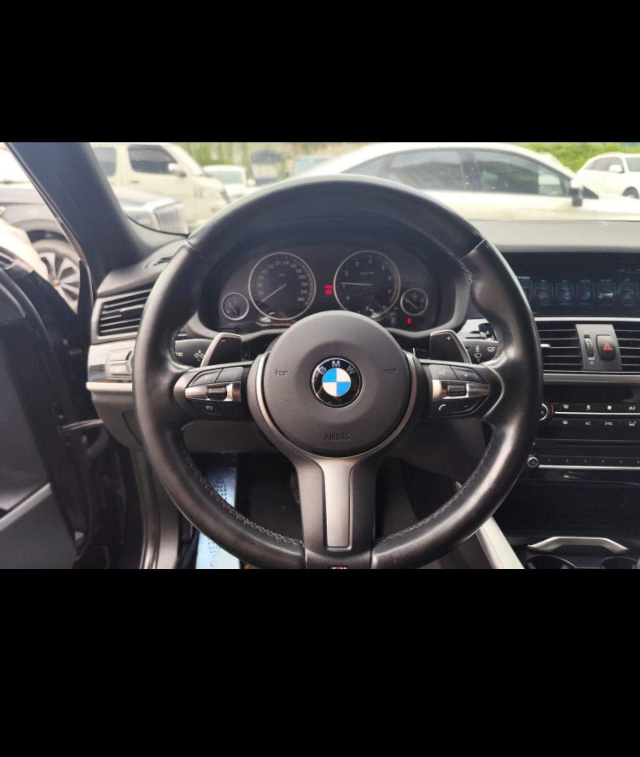 BMW X4 xDrive20i M Sport - interior