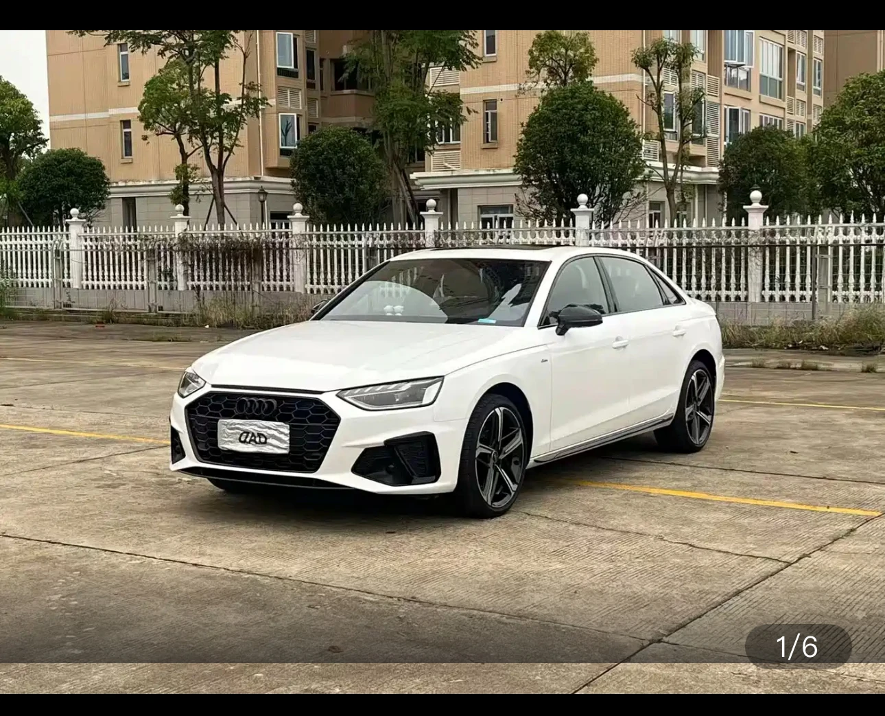 Audi A4L 40 TFSI Luxury Sport Trim