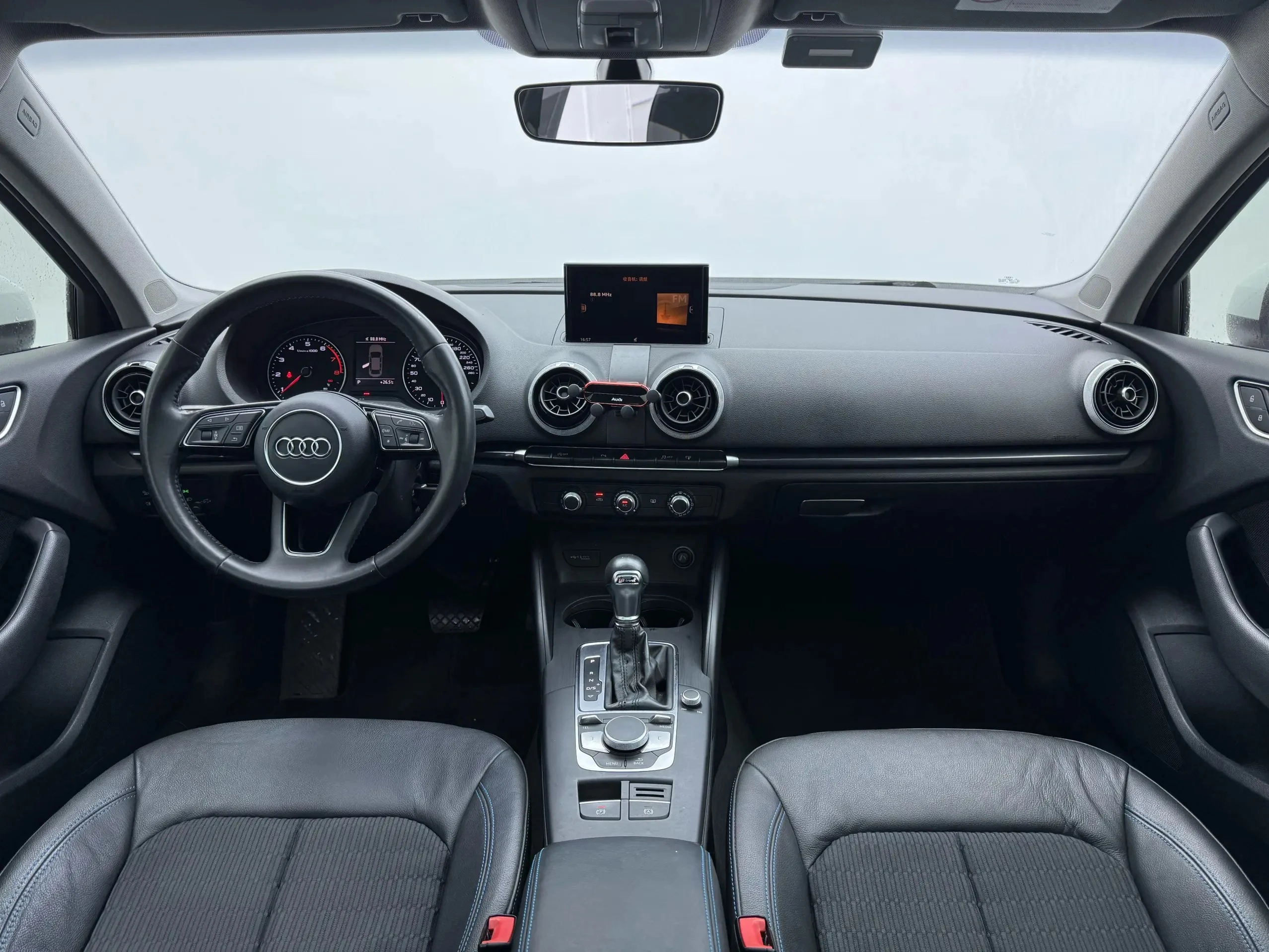 Audi A3 35 TFSI  - interior