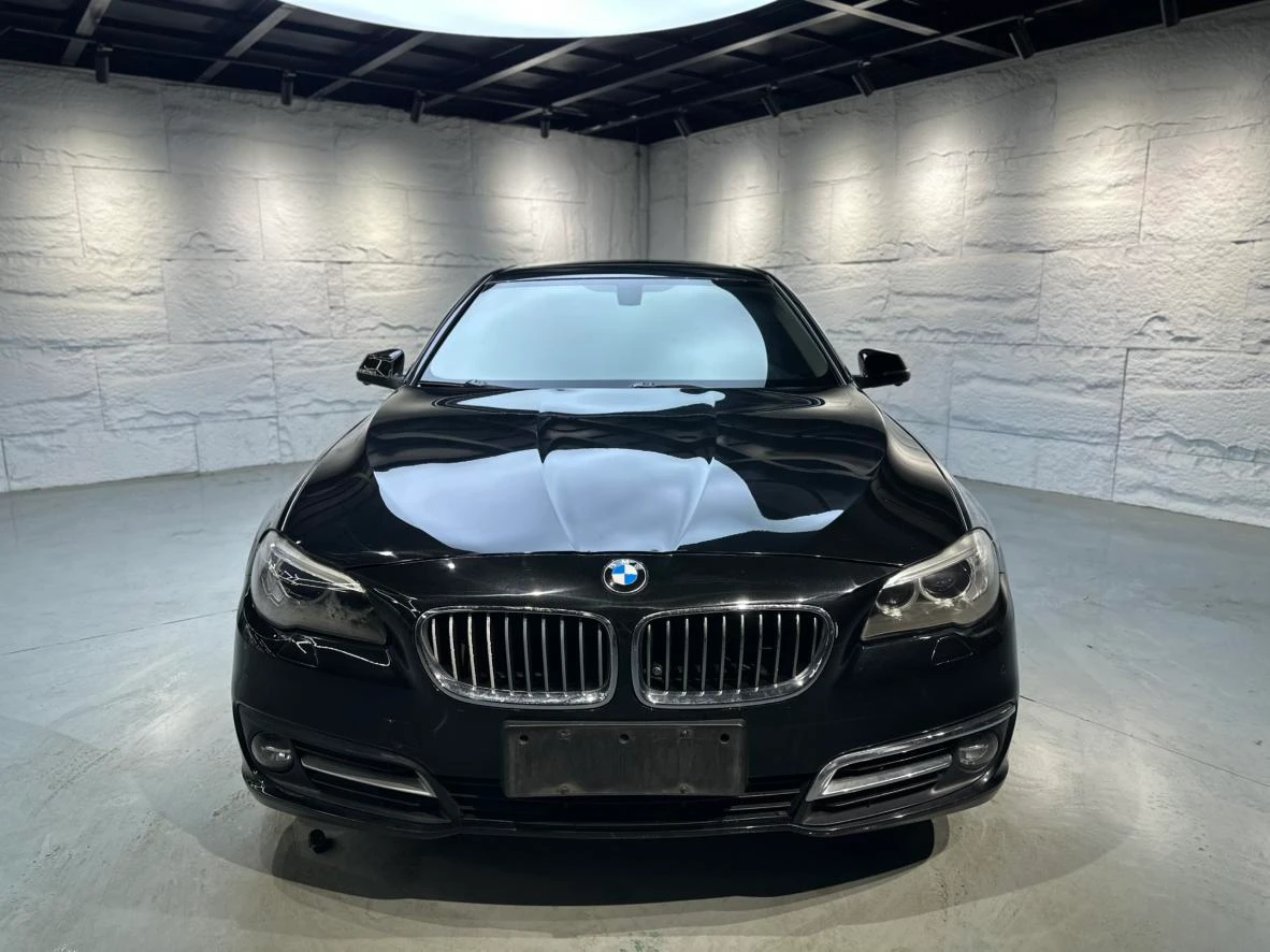 BMW 5 Series 520Li Elegance - exterior