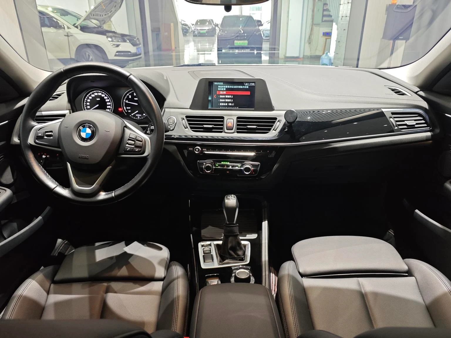 BMW 118i M Sport - interior