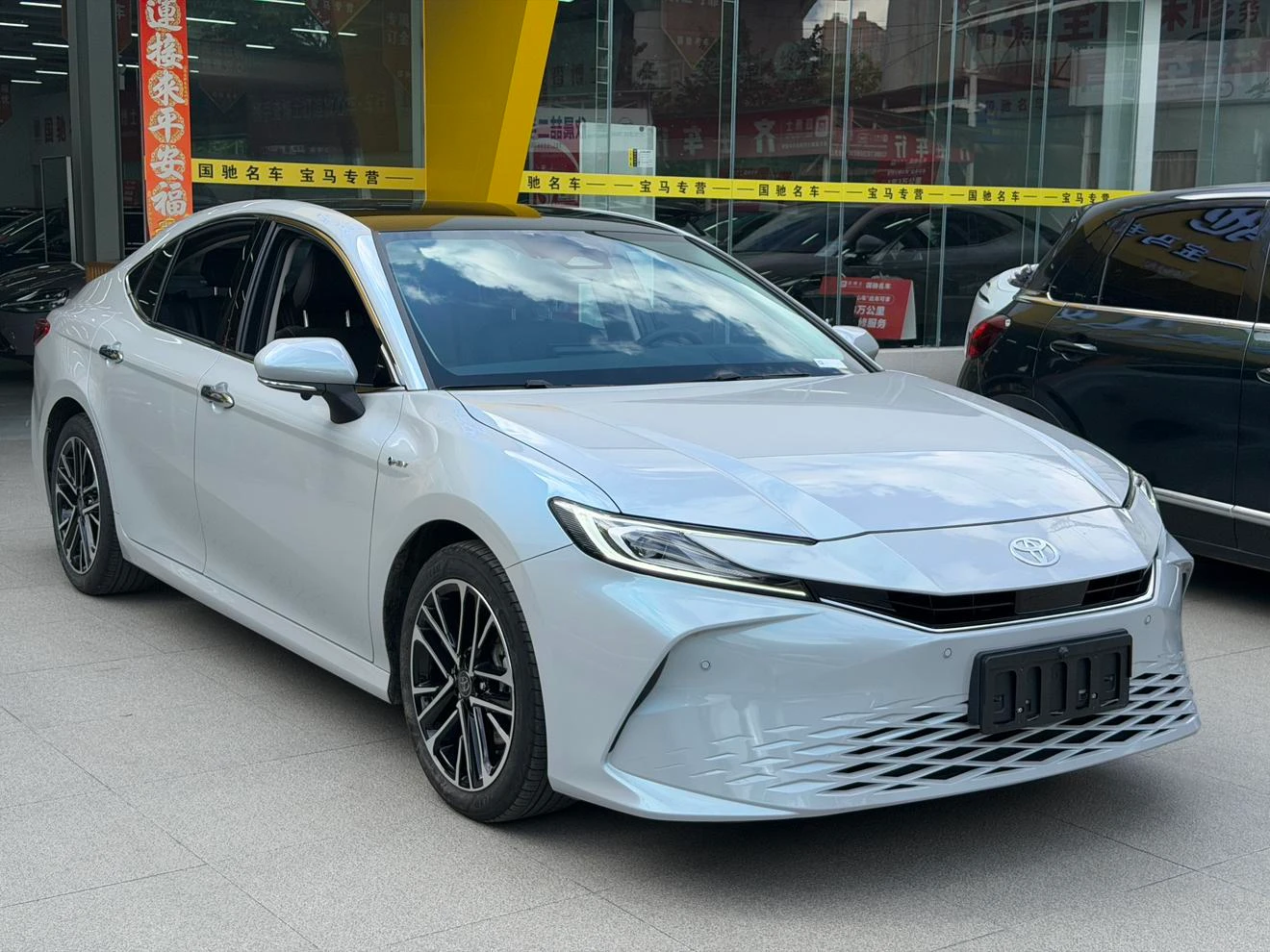 Toyota Camry Hybrid 2.0HG Premium Edition