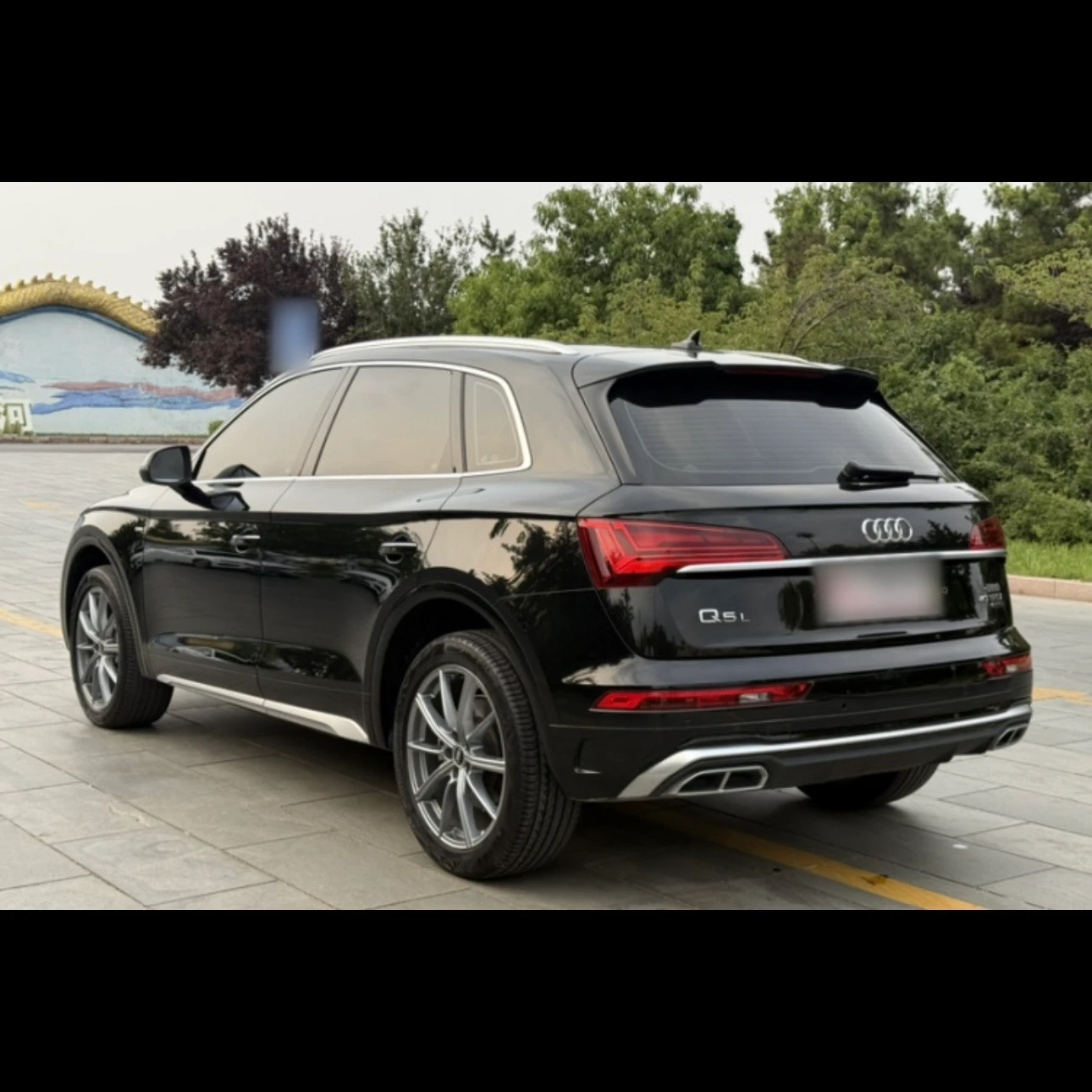 Audi Q5L 40 TFSI Fashion Dynamic - exterior