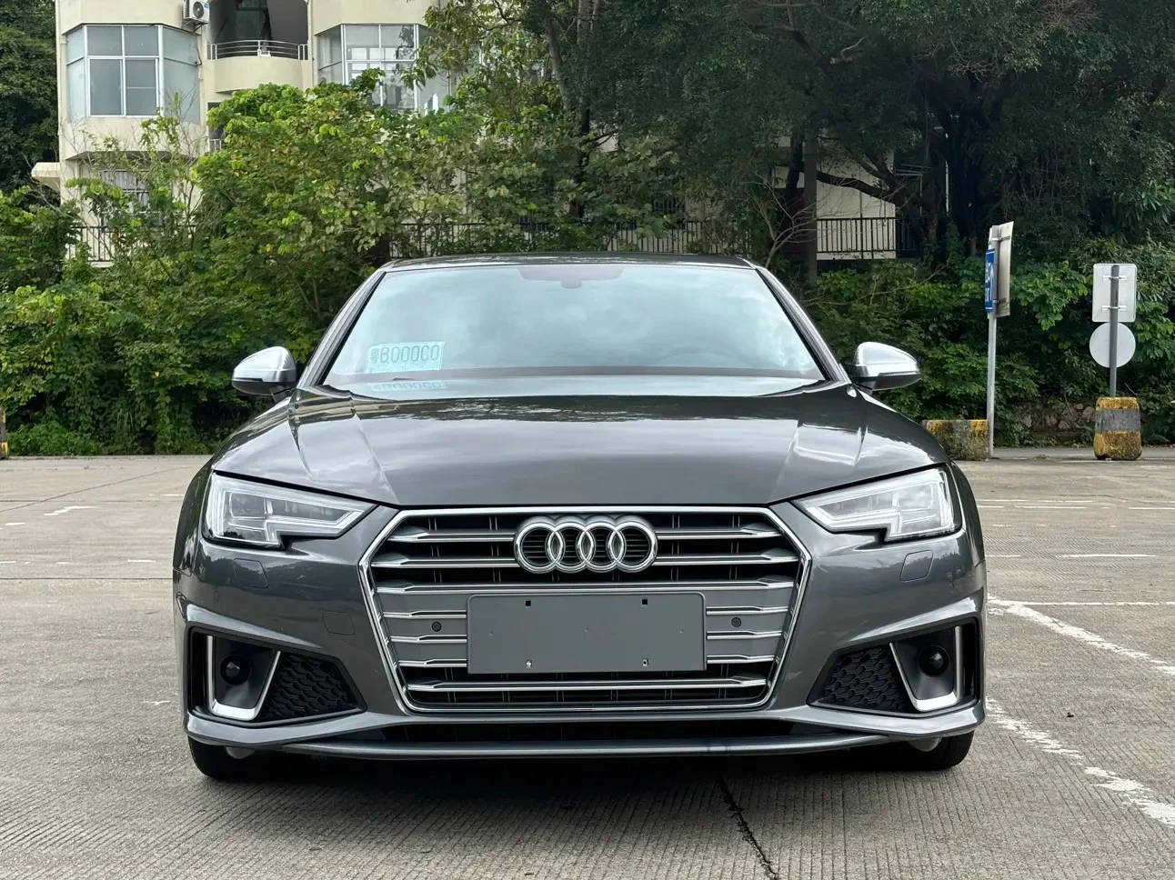 Audi A4L 49TFSI  - exterior