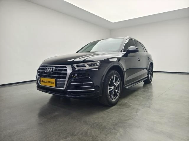 Audi Q5L 40TFSI Fashion Edition