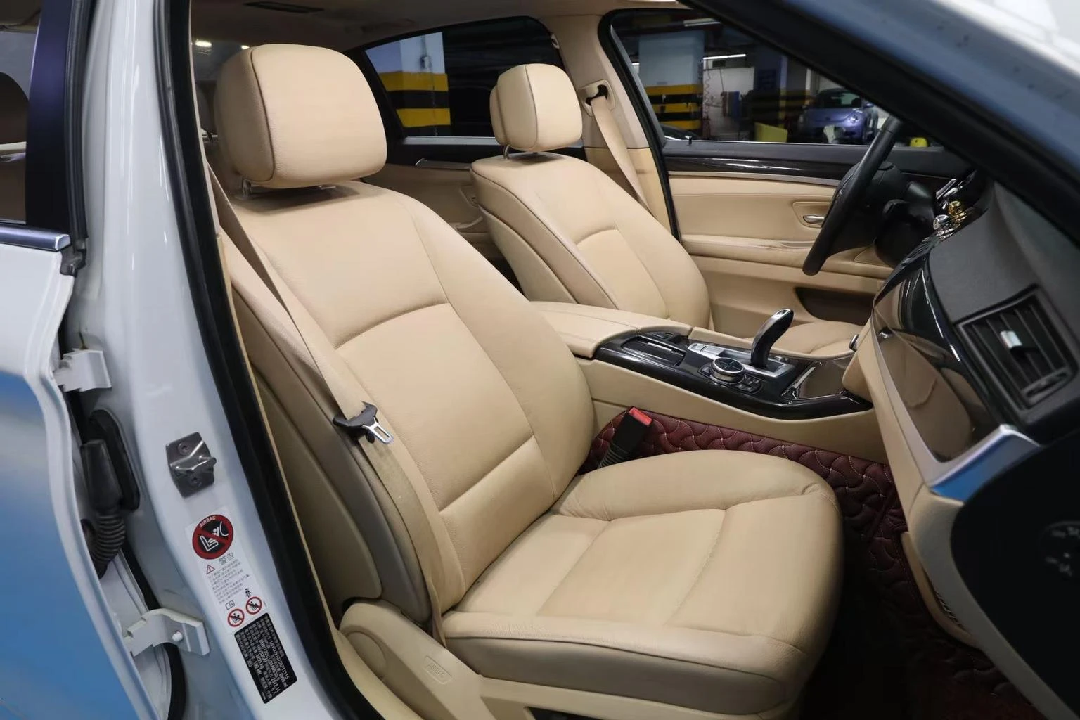 BMW 5 Series 530Li  - interior