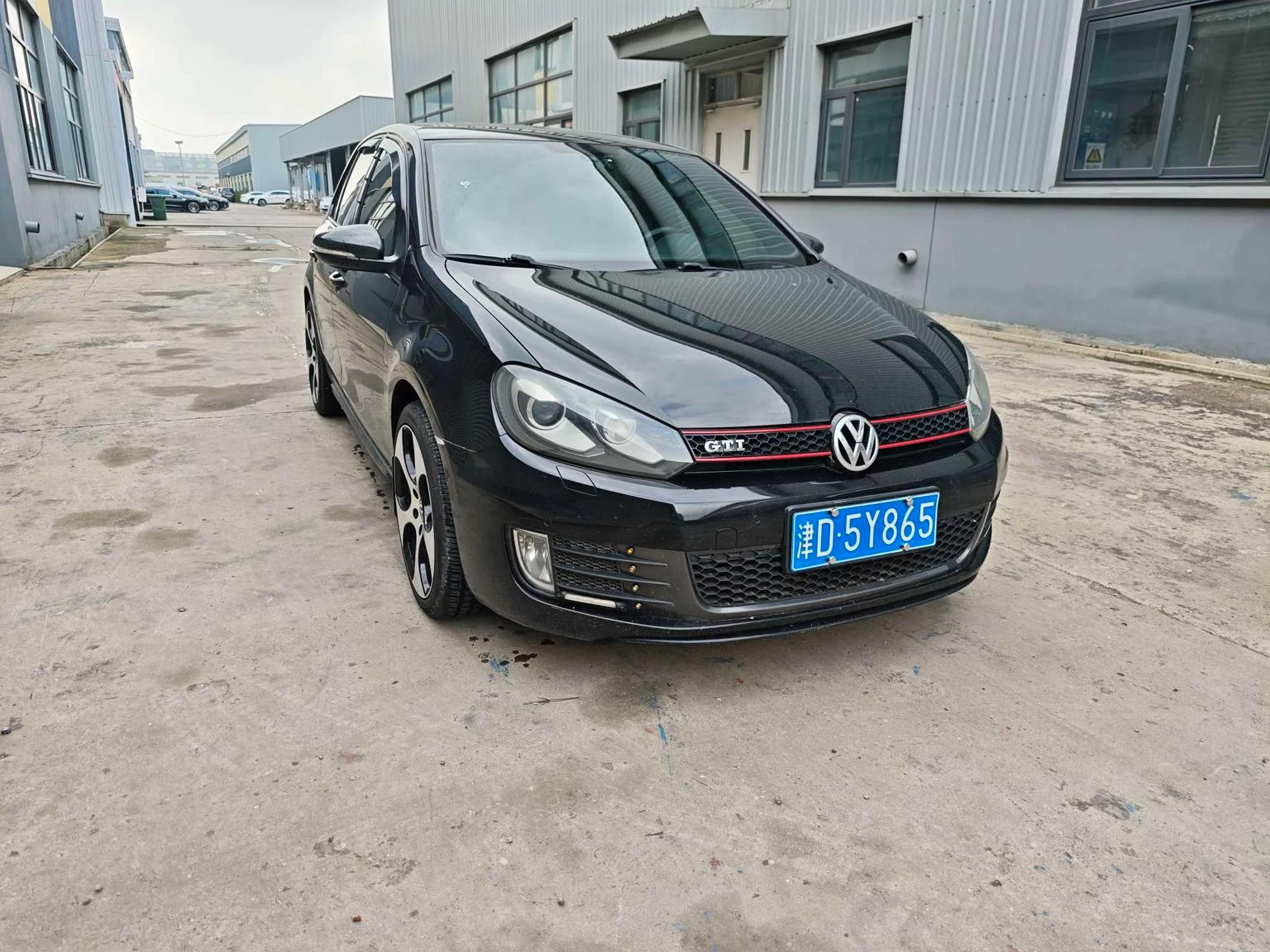 Volkswagen Golf GTI 2.0TSI (GTI Trim) - exterior