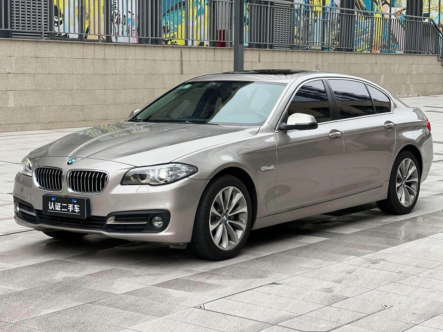 BMW 528Li 