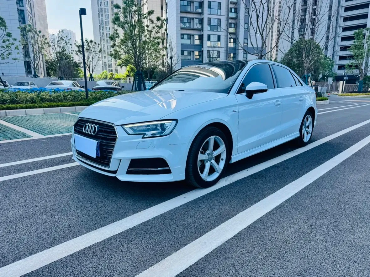 Audi A3 Limousine 35TFSI Fashion Line