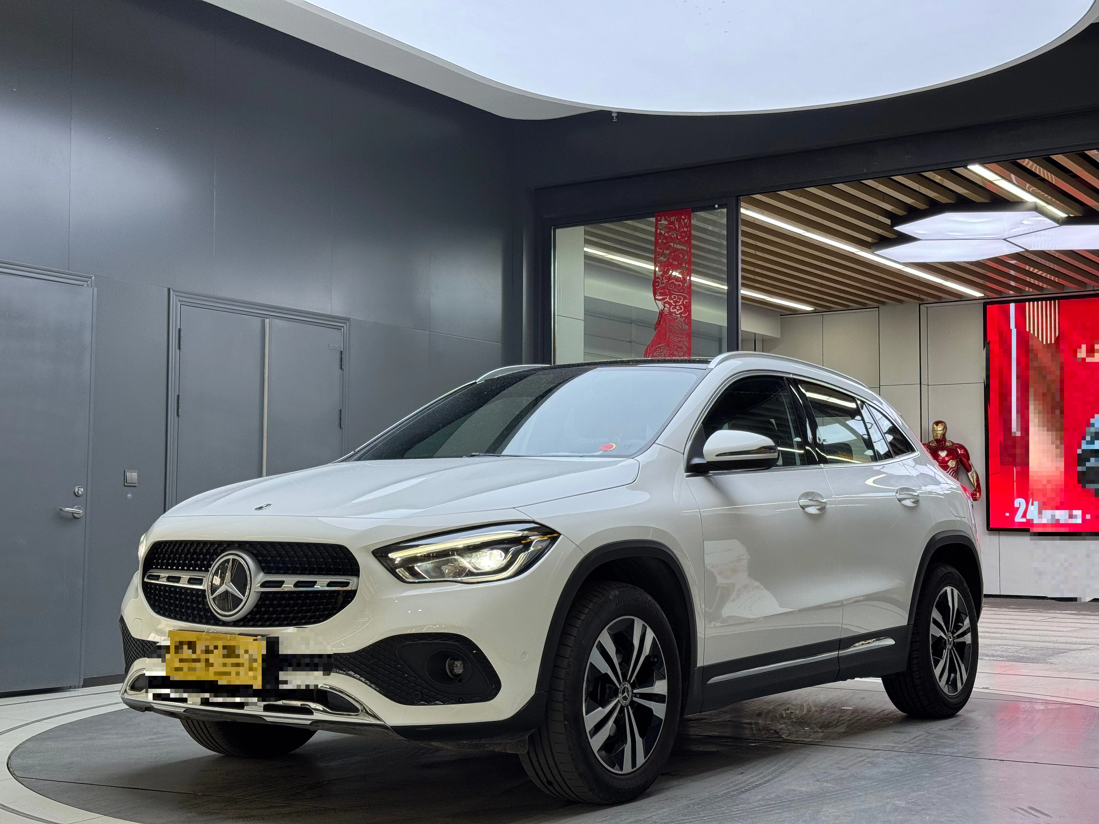 Mercedes-BenzGLA200 - exterior