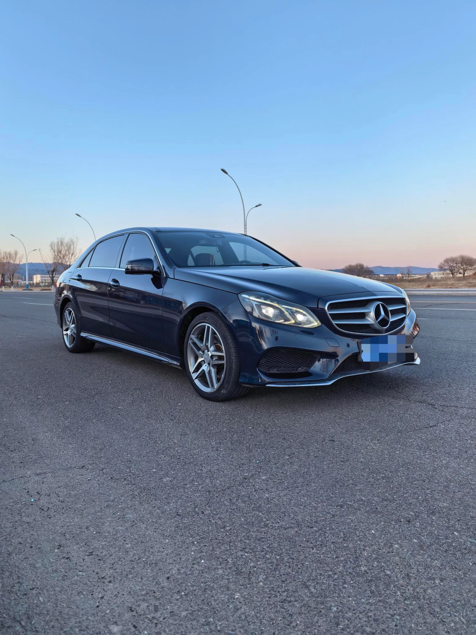 Mercedes-Benz E260 L Sport Edition - exterior