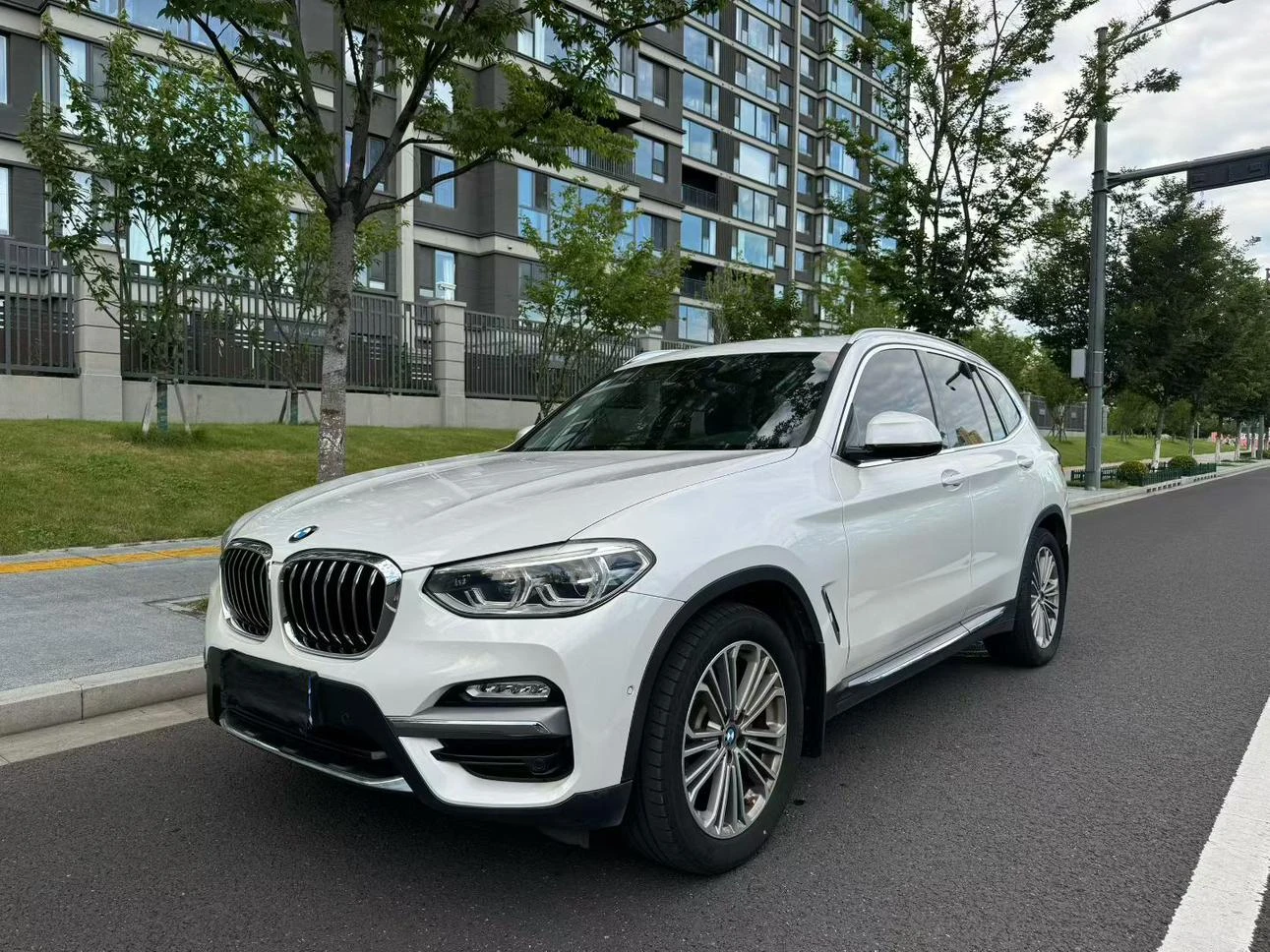 BMW X3 xDrive28i Luxury Package