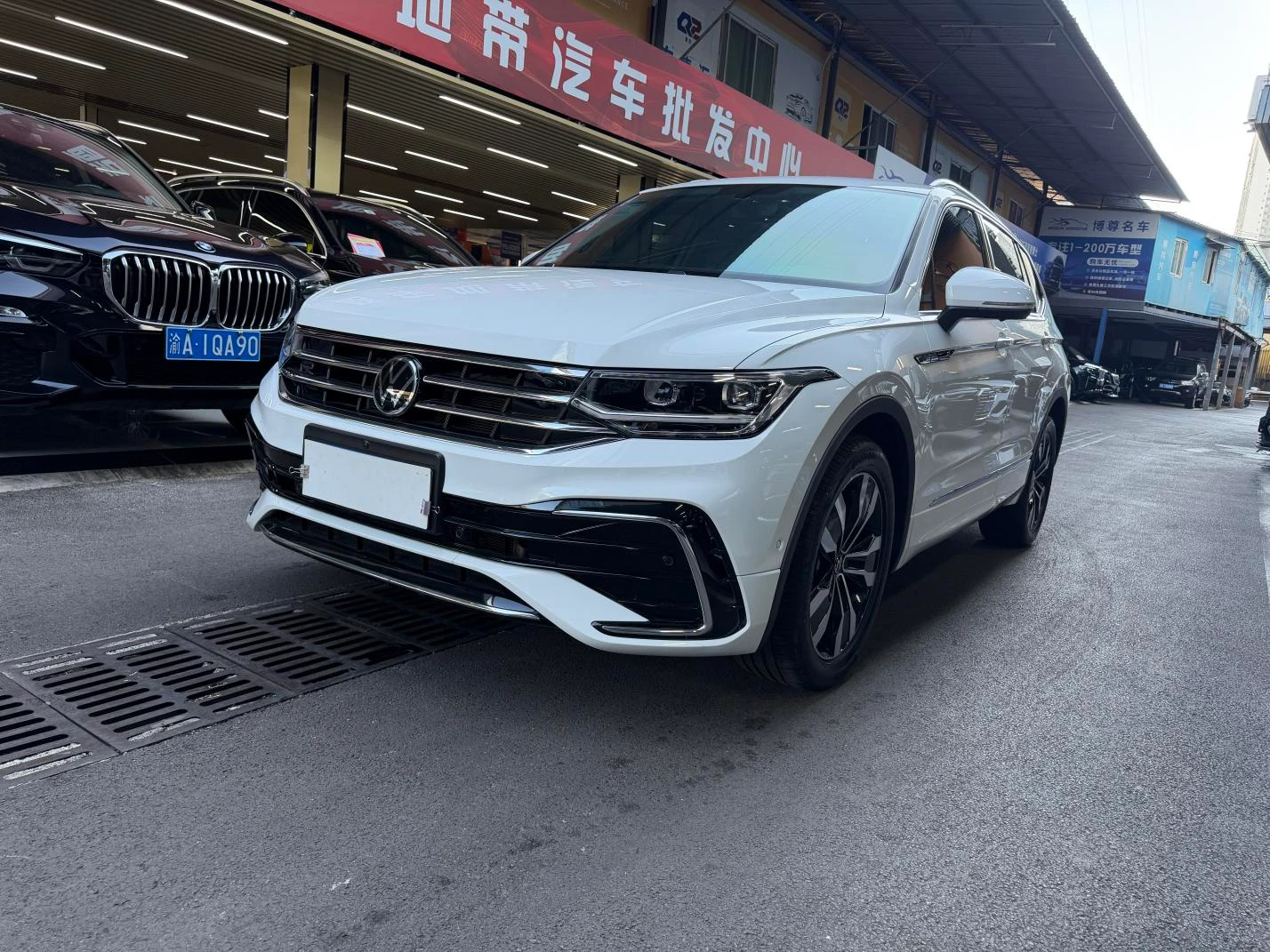Volkswagen Tiguan L 330TSI 2WD R-Line Premium Edition