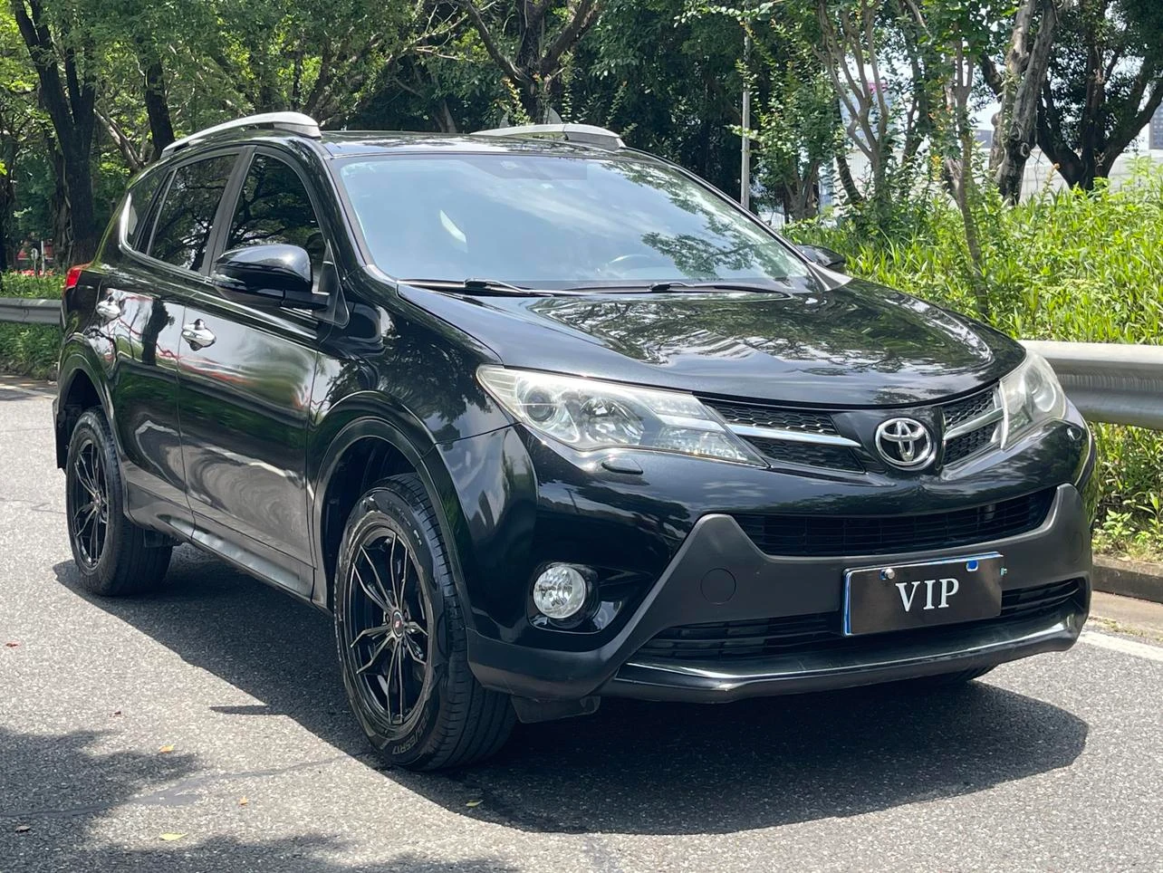 Toyota RAV4 4WD - exterior