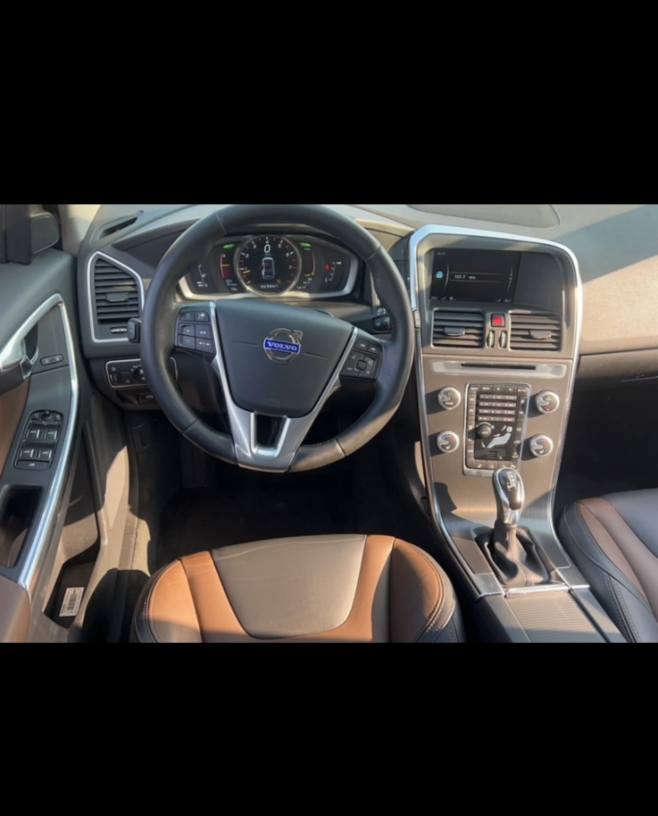 Volvo XC60 T5 4WD Zhiyuan Edition - interior