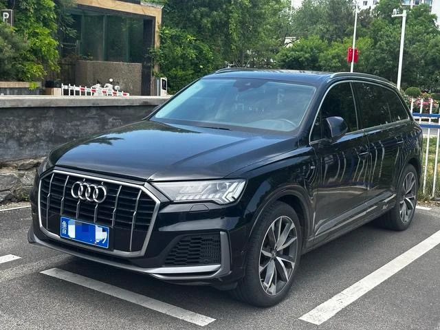 Audi Q7 55 TFSI Sport Trim