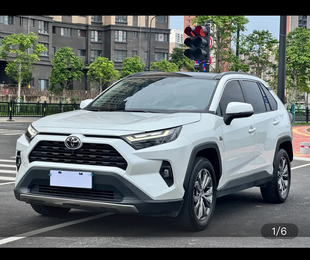 Toyota RAV4 CVT 2WD Platinum Edition