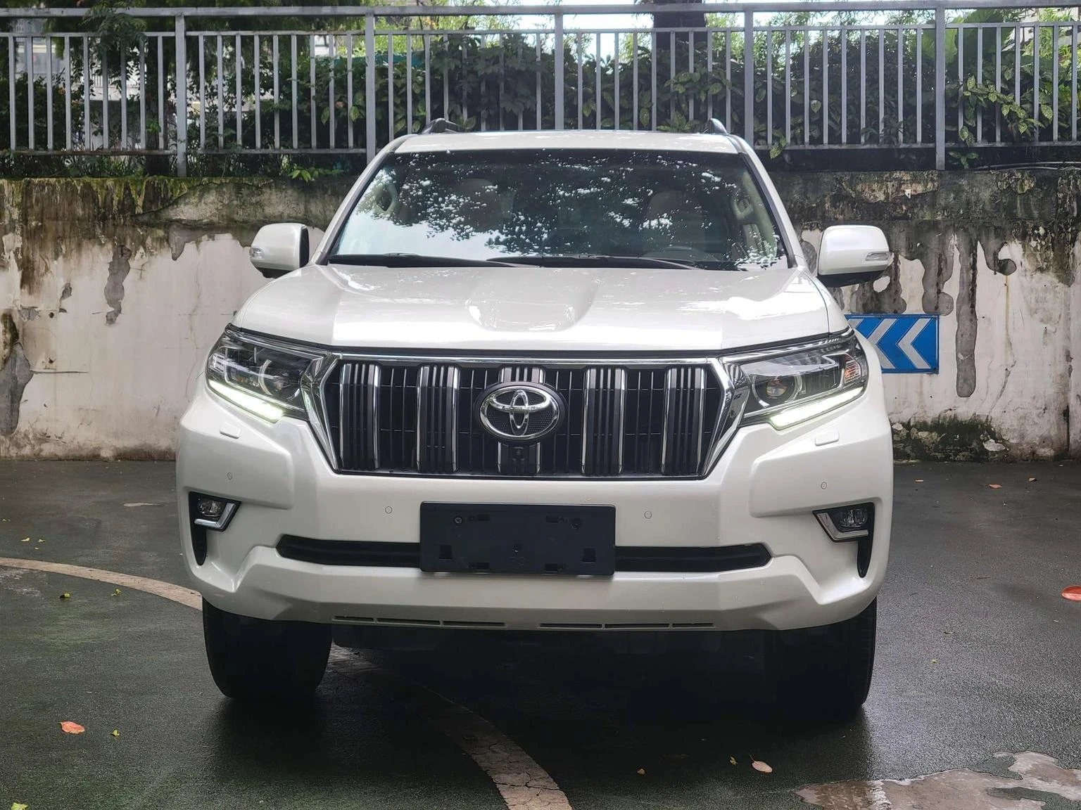 Toyota Prado - exterior