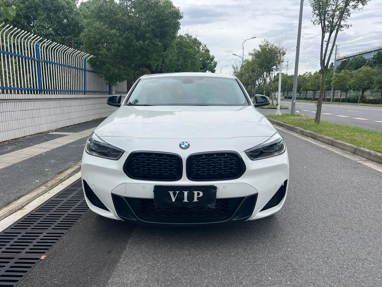 BMW X2 sDrive25i M Sport Shadow Edition - exterior