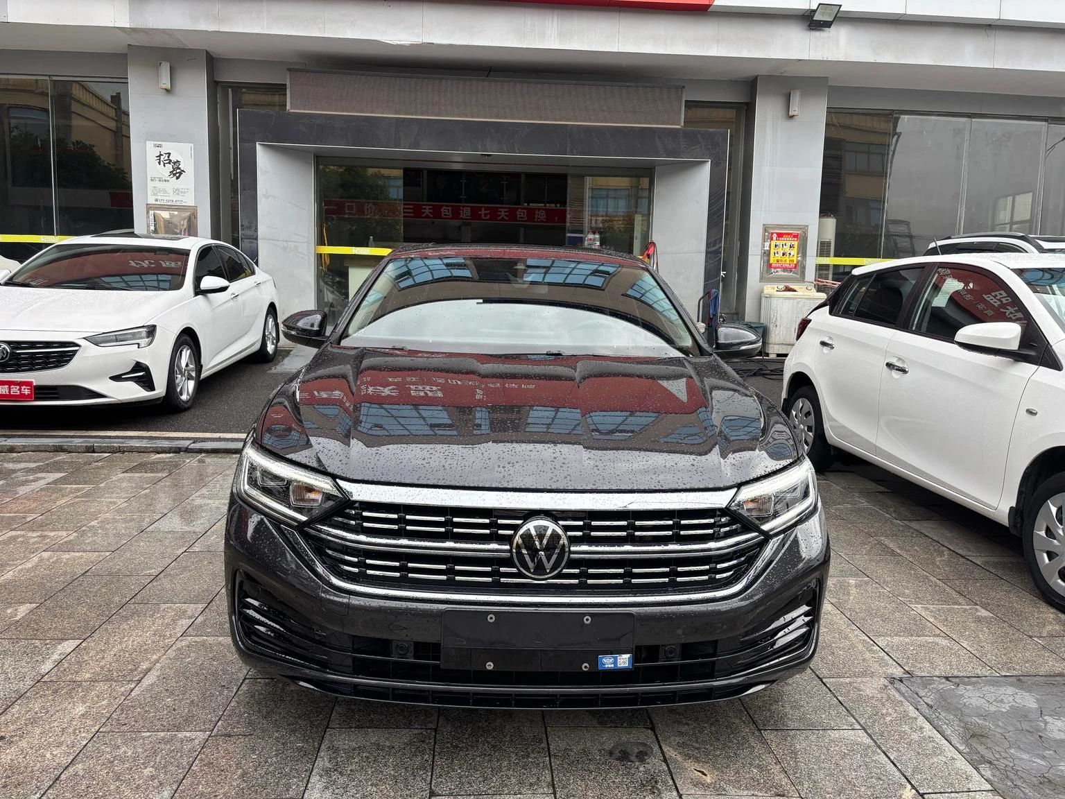 Volkswagen Sagitar 200TSI DSG Beyond Edition - exterior