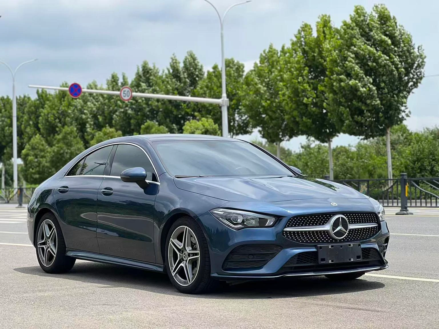 Mercedes-Benz CLA-class 200 - exterior