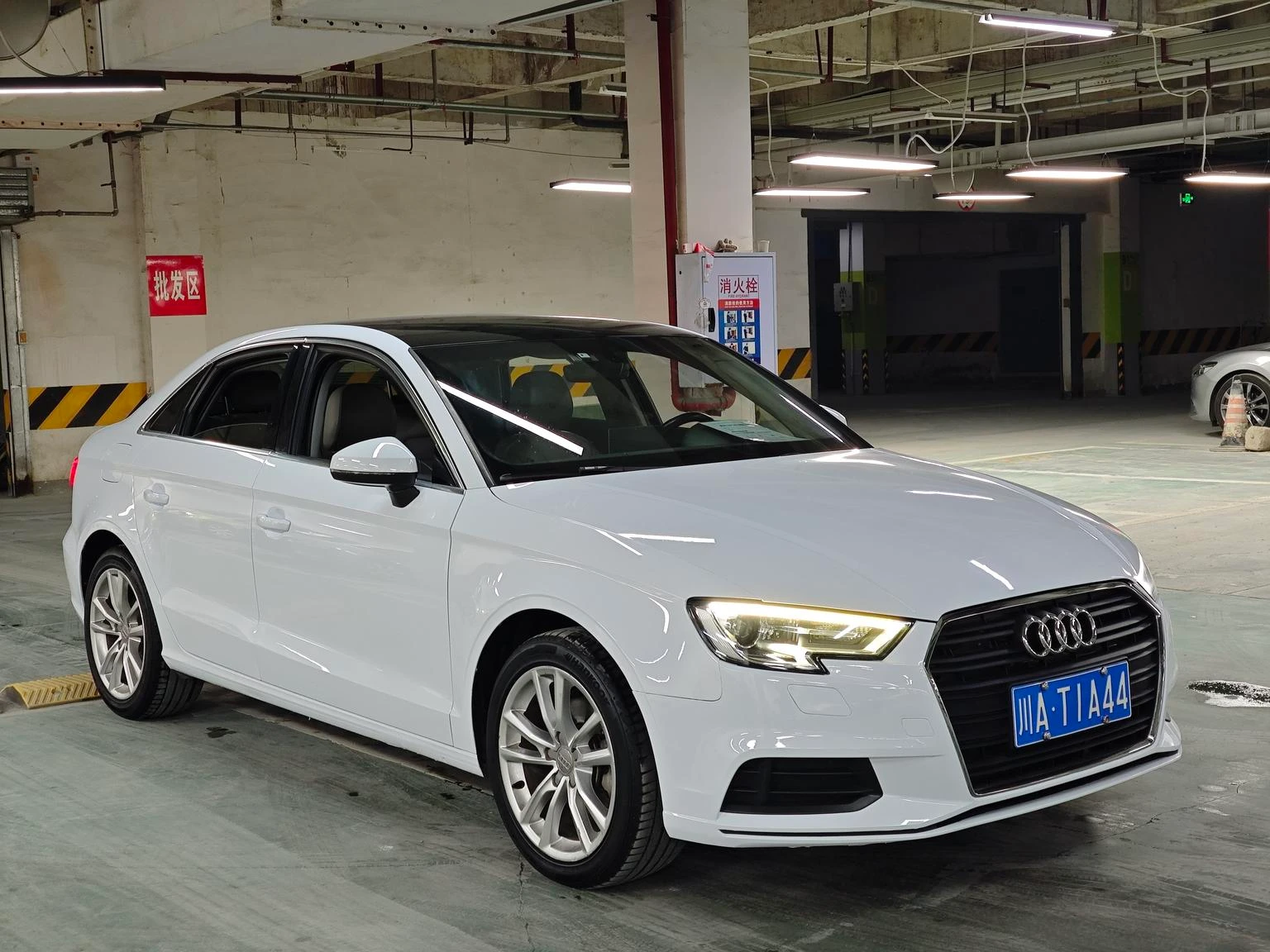 Audi A3  Limousine 35 TFSI  - exterior