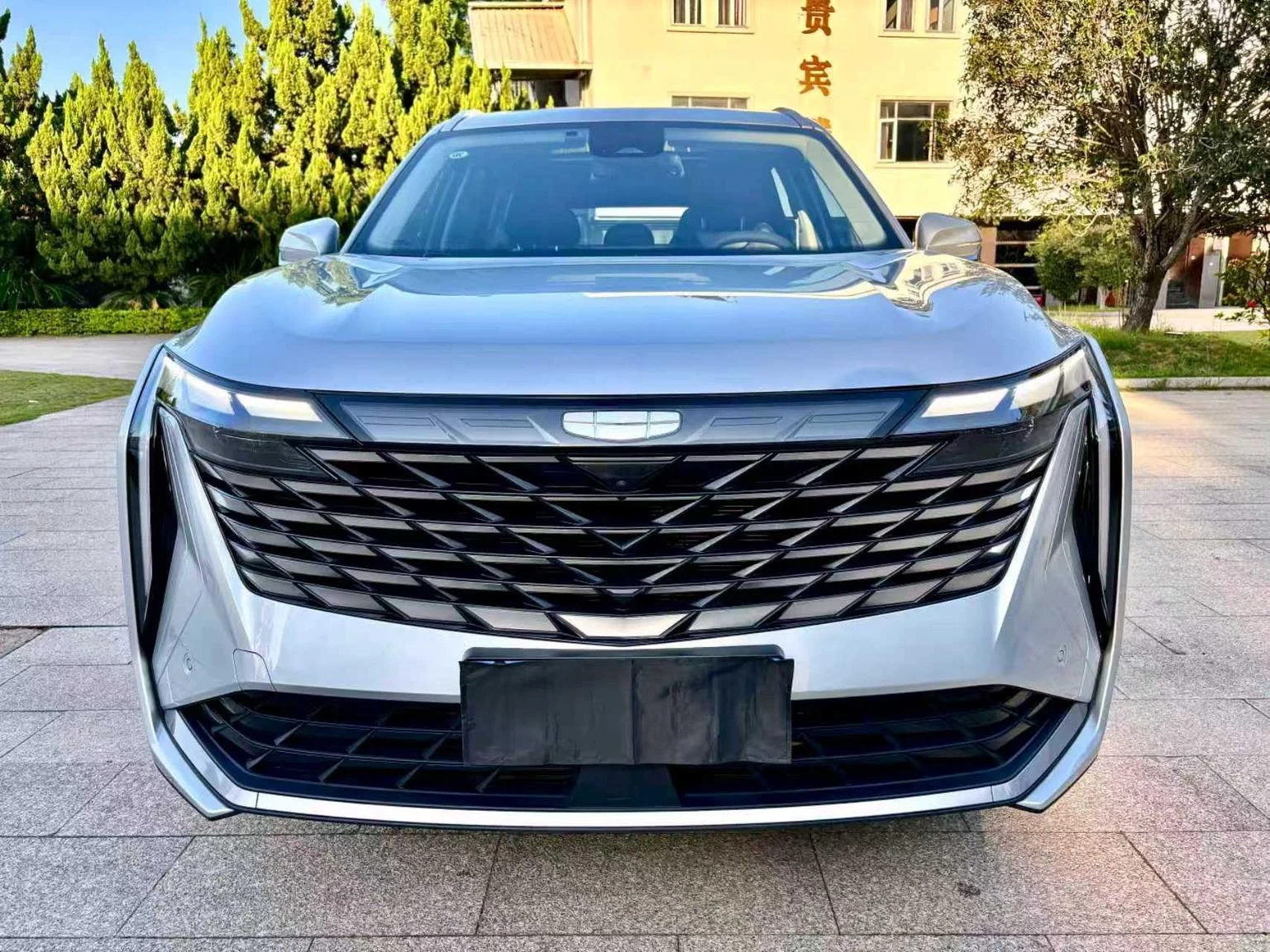 Geely Boyue L 1.5TD DCT Luxury Edition - exterior