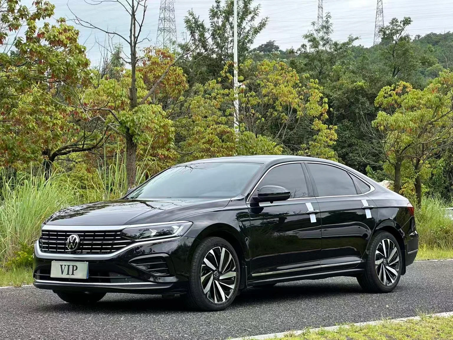 Volkswagen Passat 330TSI Elite Edition