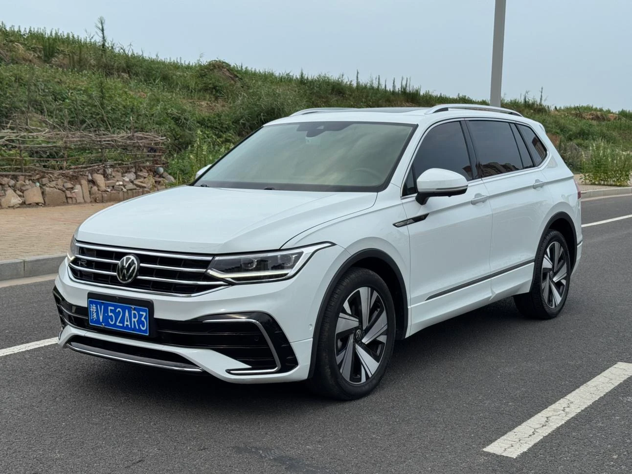 Volkswagen Tiguan L 330TSI 2WD R-Line 