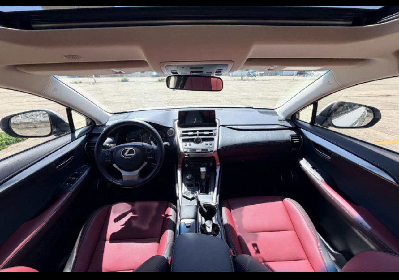 Lexus NX200 AWD  - interior