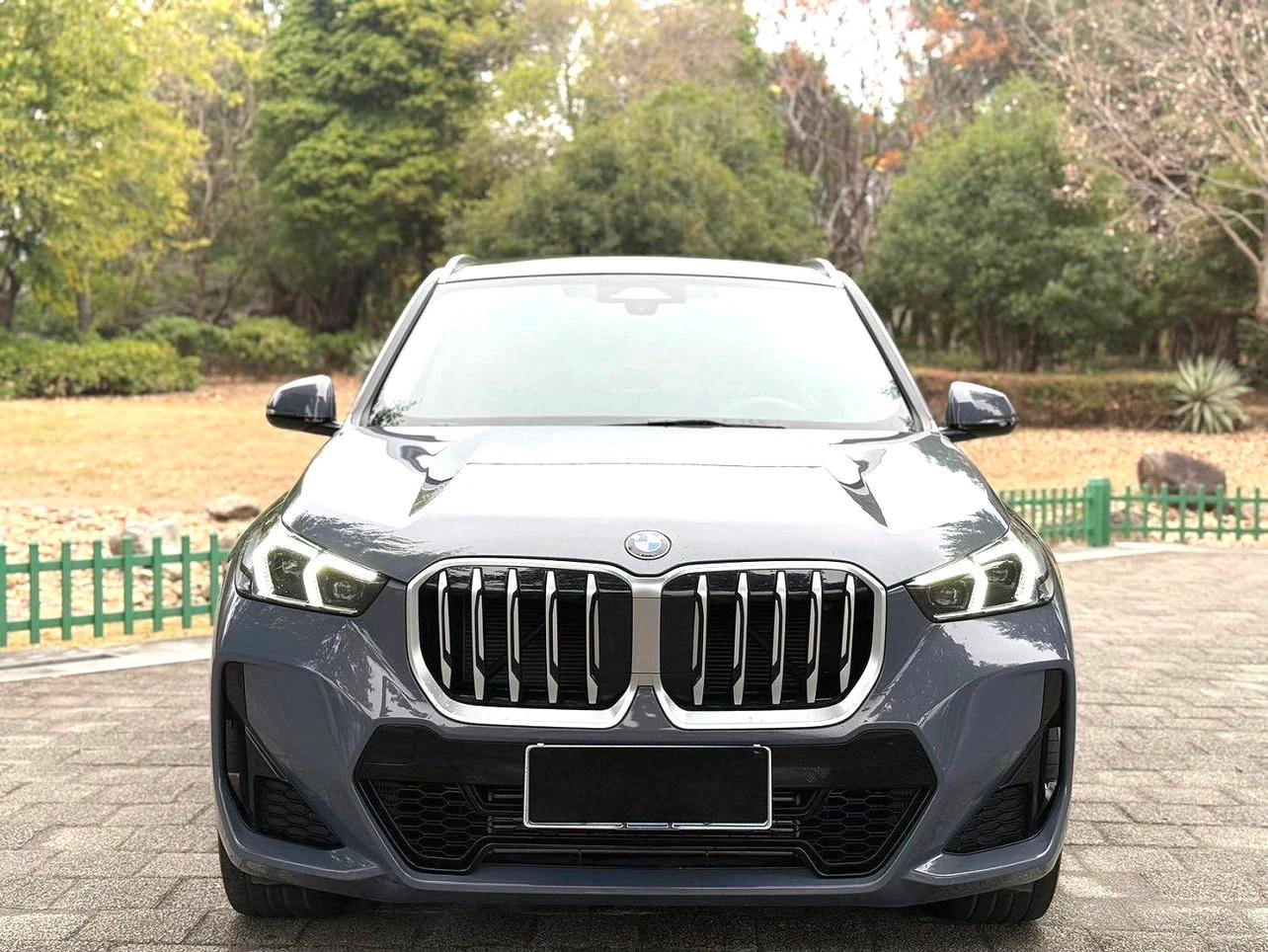 BMW X1 sDrive25Li M Sport Package - exterior