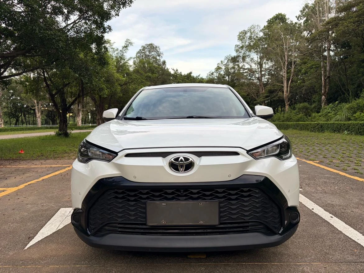 Toyota Frontlander 2.0L CVT Elite Edition - exterior
