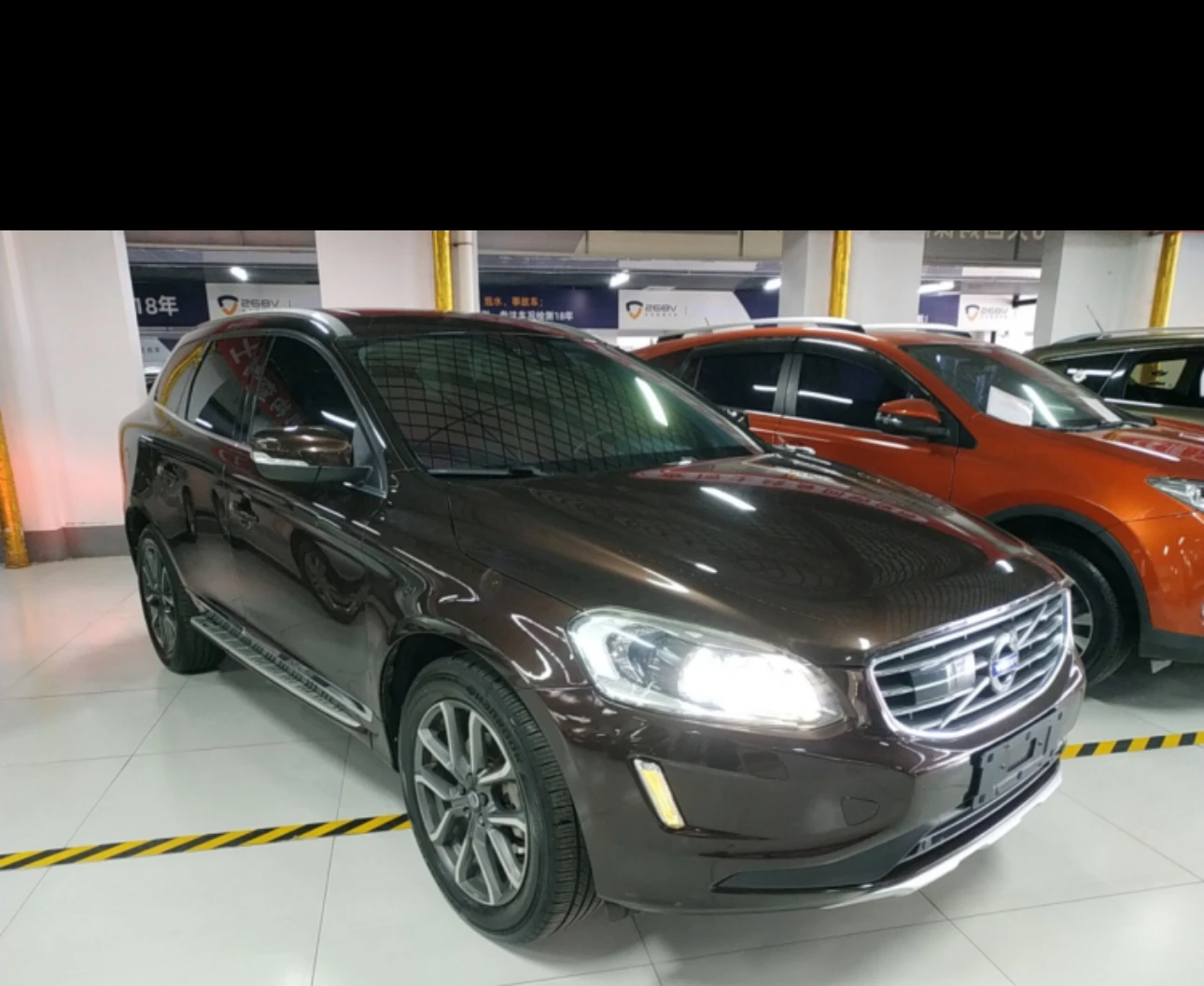 Volvo XC60 T5 AWD  - exterior