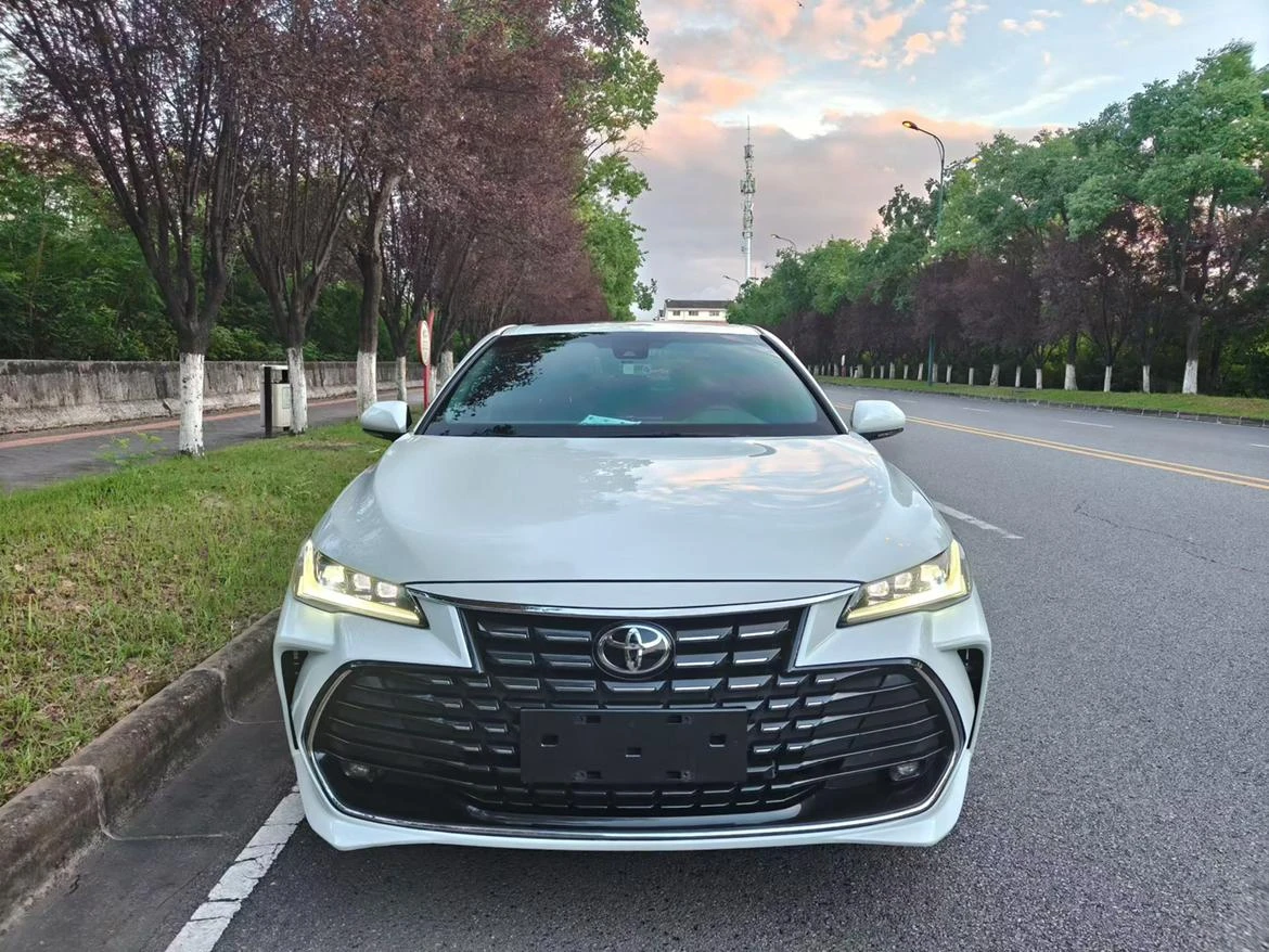 Toyota Avalon - exterior