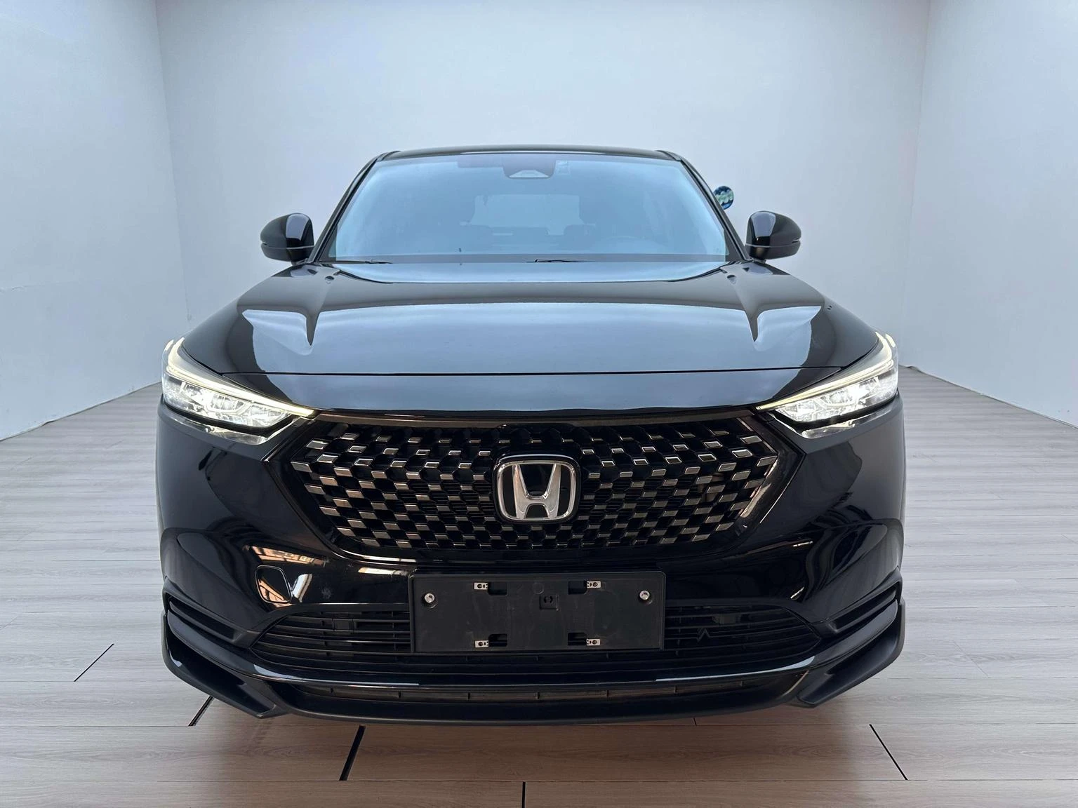 Honda XR-V 1.5L CVT Hot Trend - exterior